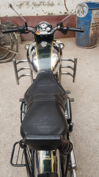 Royal Enfield Classic 500