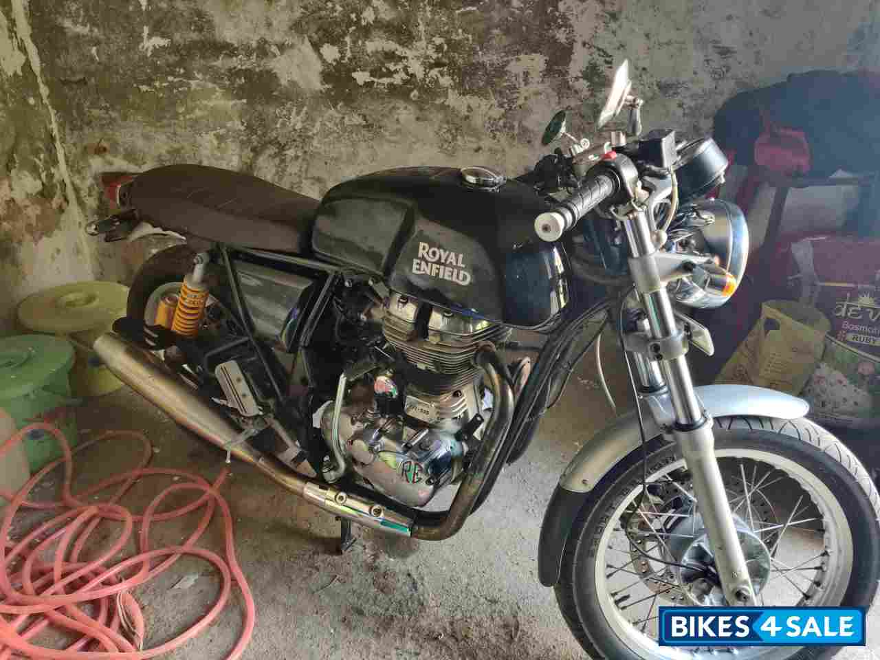 Black Royal Enfield Continental GT 535