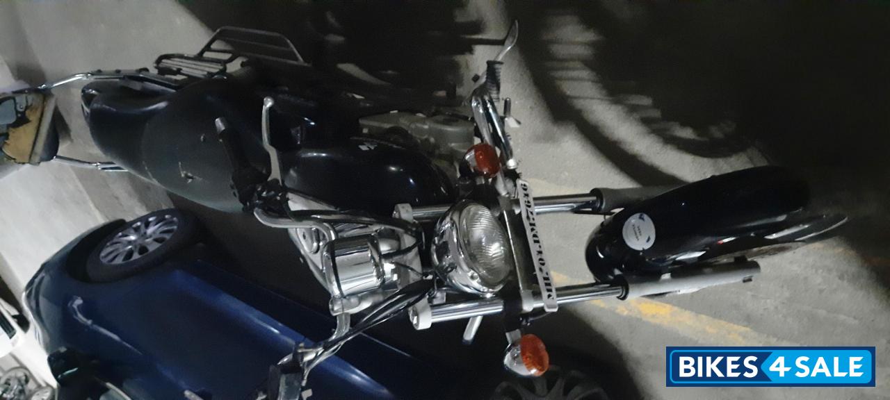 Bajaj Avenger 200 DTS-i