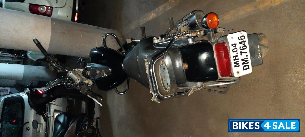 Bajaj Avenger 200 DTS-i