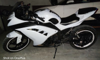 Pearl White Kawasaki Ninja 300R