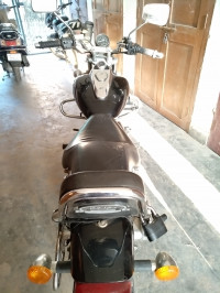 Black Bajaj Avenger 220 DTS-i