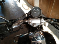 Black Bajaj Avenger 220 DTS-i