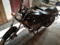Black Bajaj Avenger 220 DTS-i
