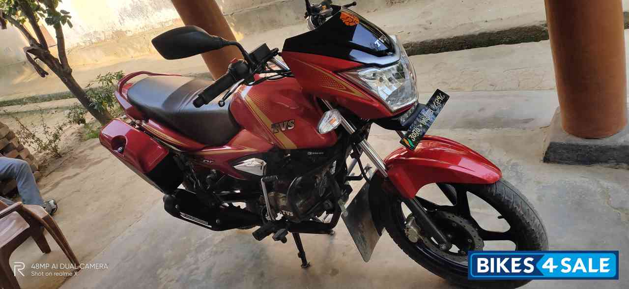 Red Gold TVS Victor Premium Edition