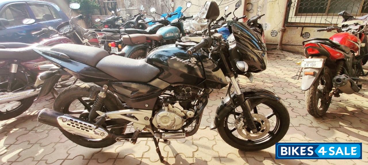 Black Bajaj Pulsar 180 DTSi