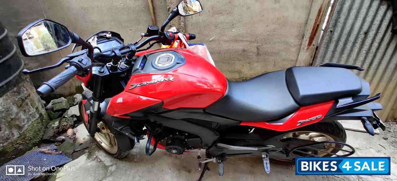 Red Bajaj Dominar 400 Disc