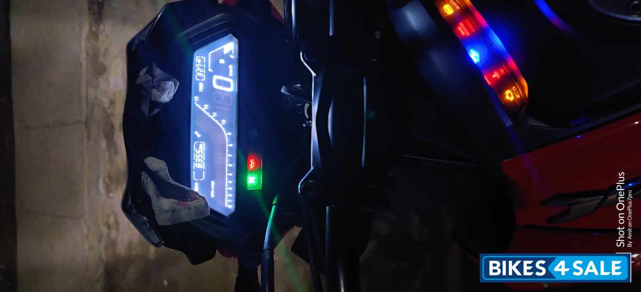 Red Bajaj Dominar 400 Disc