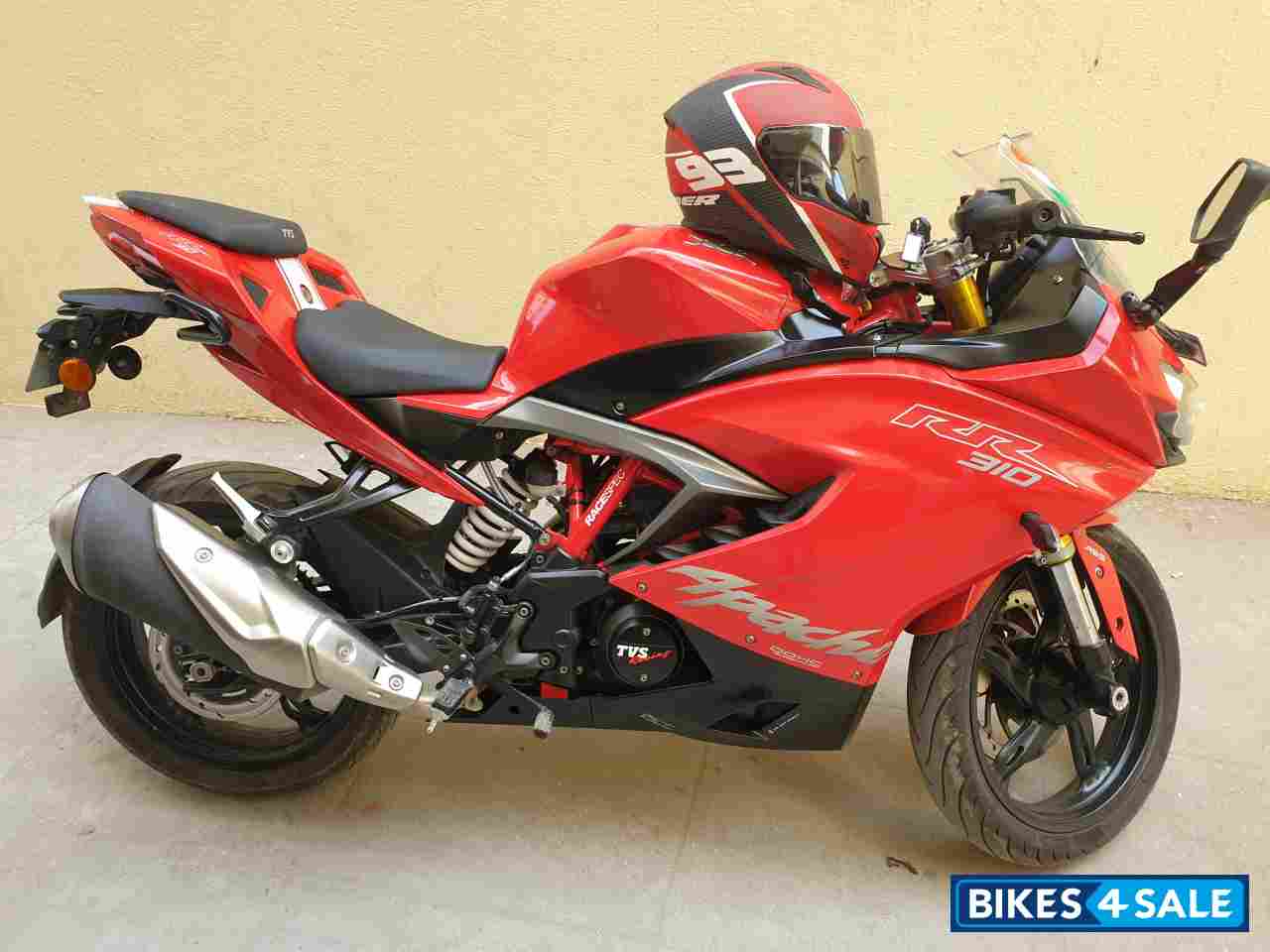 TVS Apache RR 310 TVS Apache RR 310