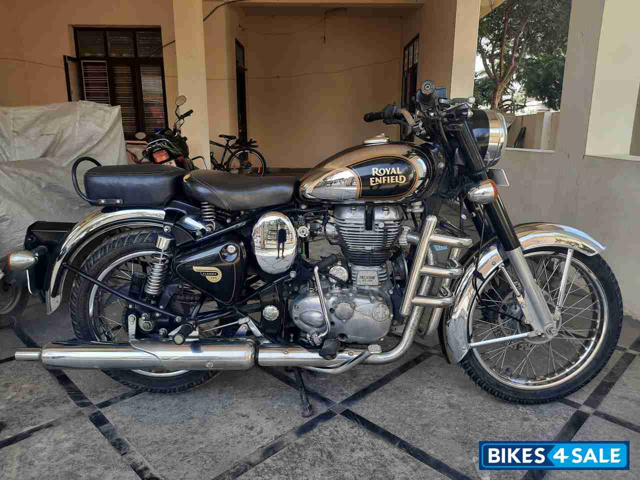 Chrome Royal Enfield Classic Chrome