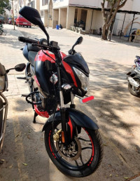 Red Bajaj Pulsar NS 160
