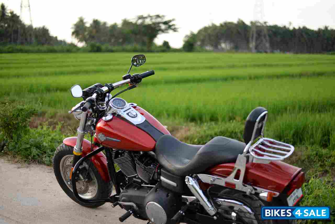 Red Harley Davidson Dyna Fat Bob FXDF Red Harley Davidson Dyna Fat Bob FXDF