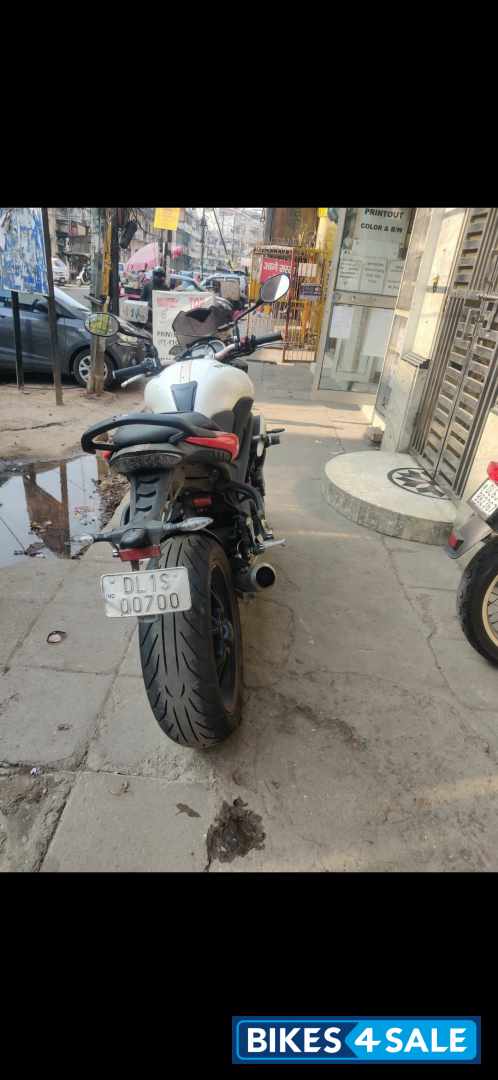 Triumph  Speed triple 1050