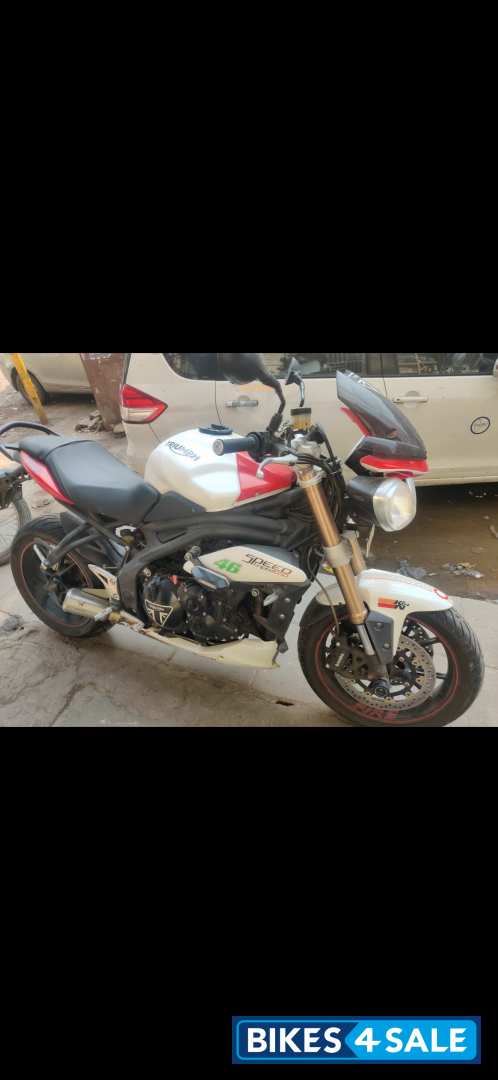 Triumph  Speed triple 1050