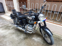 Black Royal Enfield Bullet 500