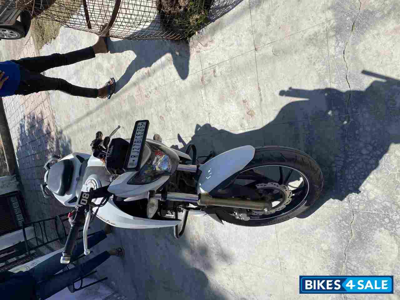 TVS Apache RTR 200 4V TVS Apache RTR 200 4V