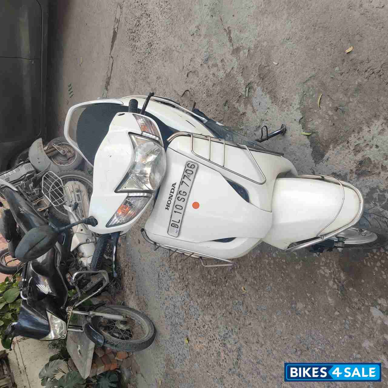 White Honda Activa