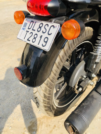 White Royal Enfield Thunderbird X 350