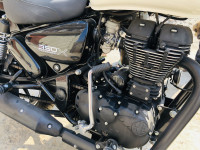 White Royal Enfield Thunderbird X 350