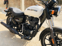 White Royal Enfield Thunderbird X 350