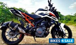 Black And White KTM Duke 250
