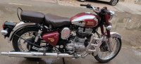 Royal Enfield Classic Chrome maroon