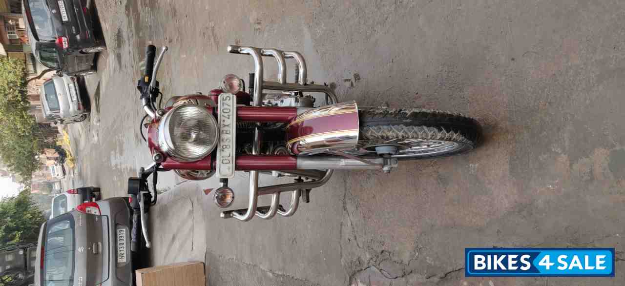 Royal Enfield Classic Chrome maroon