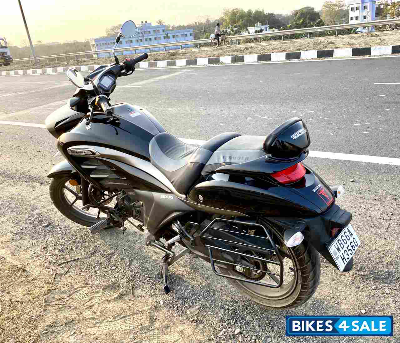 Black Suzuki Intruder 150 BS6