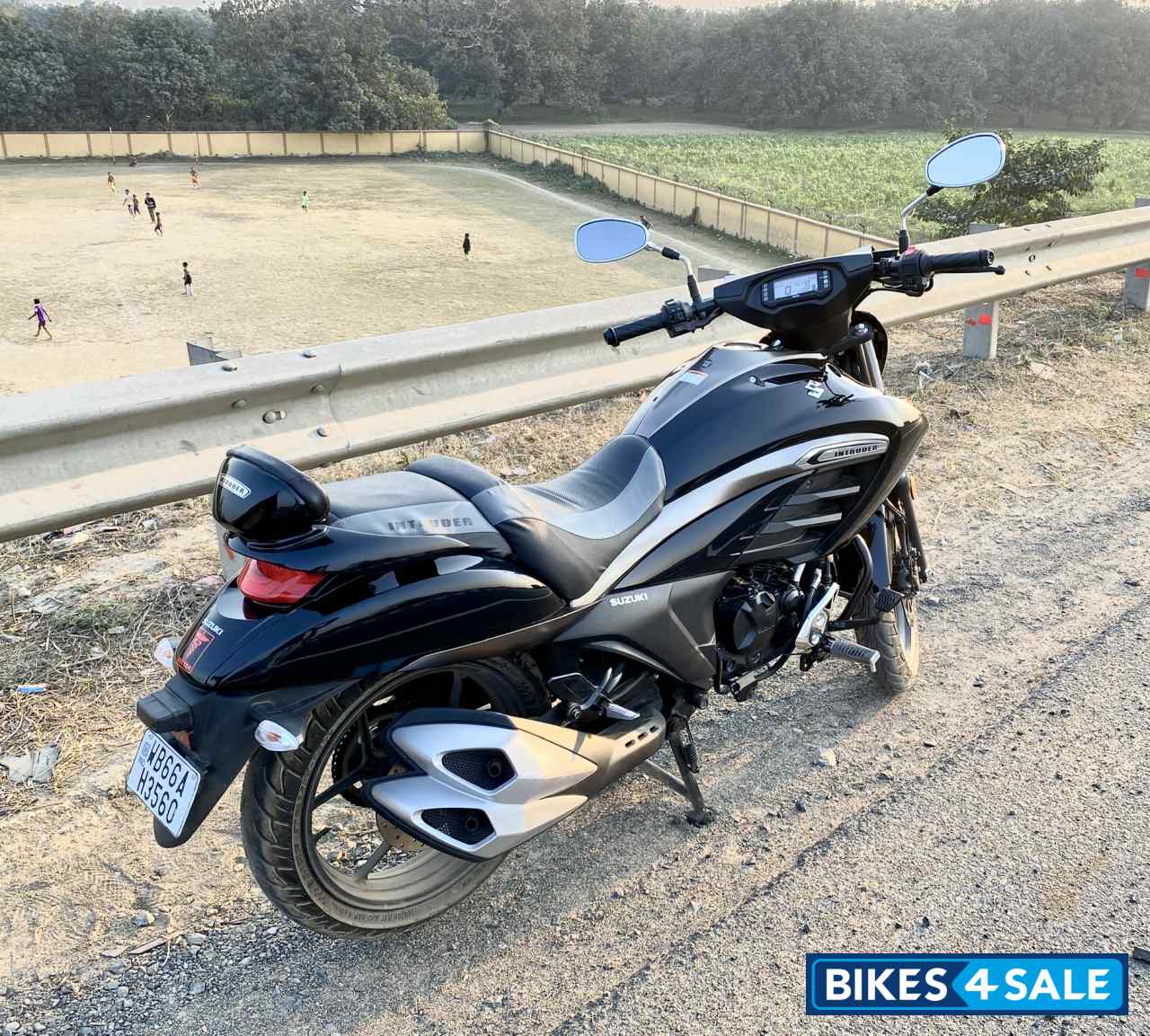 Black Suzuki Intruder 150 BS6