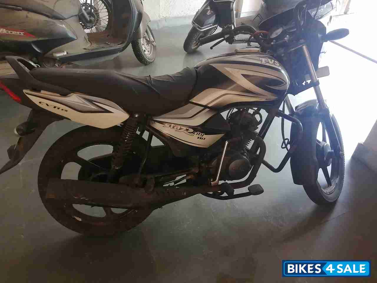 Black White TVS Star