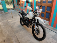 White Hero XPulse 200 BS6