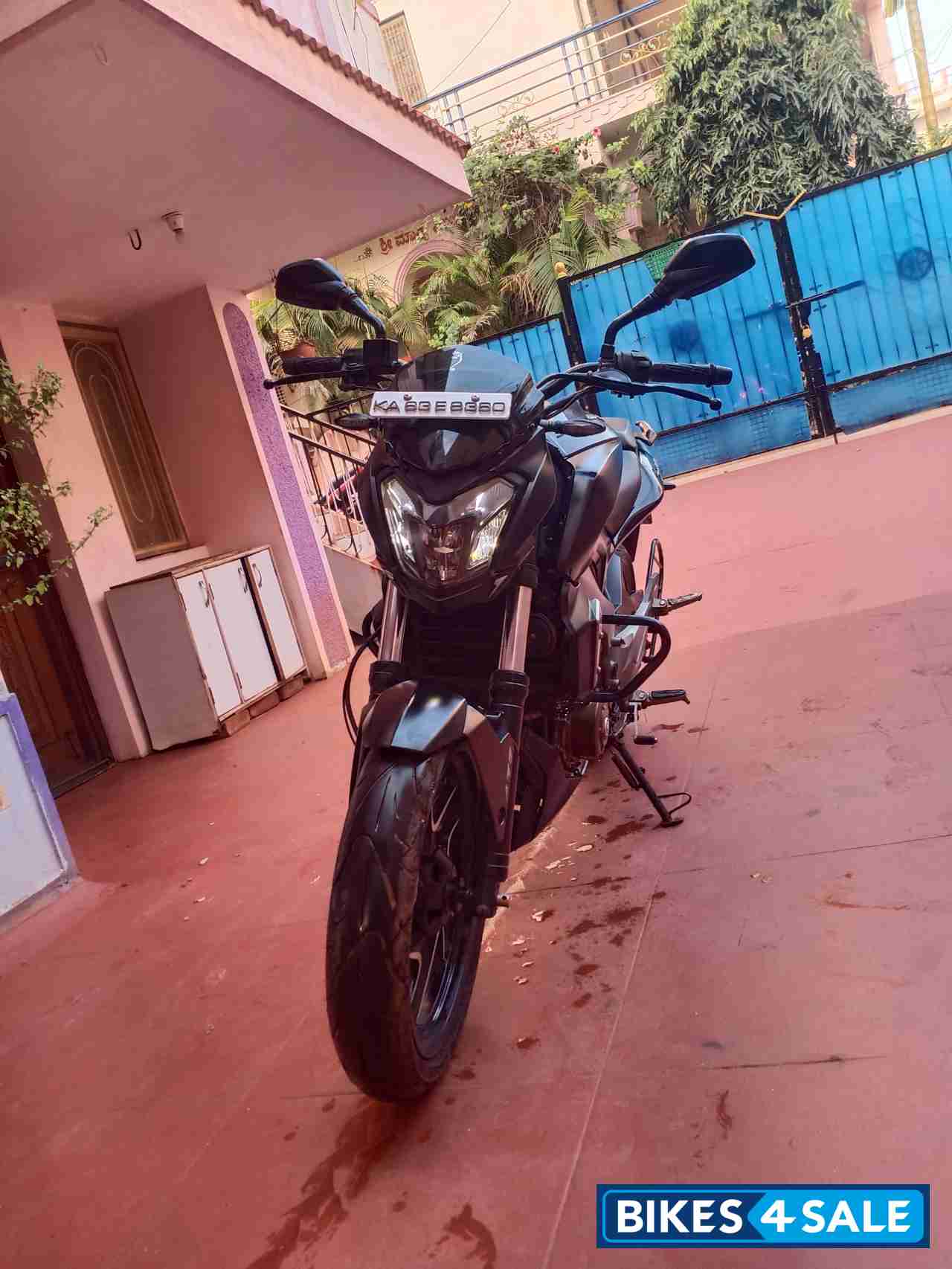 Bajaj Dominar 400