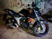 Black Gold Suzuki Gixxer ABS