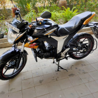 Black Gold Suzuki Gixxer ABS