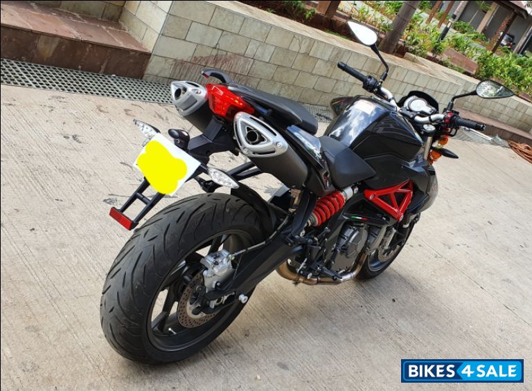 Black Benelli TNT 600 i