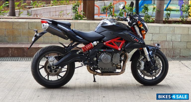 Black Benelli TNT 600 i