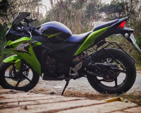 Honda CBR 150R 2015 Model