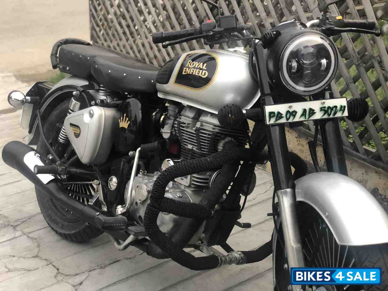 Royal Enfield Classic 350
