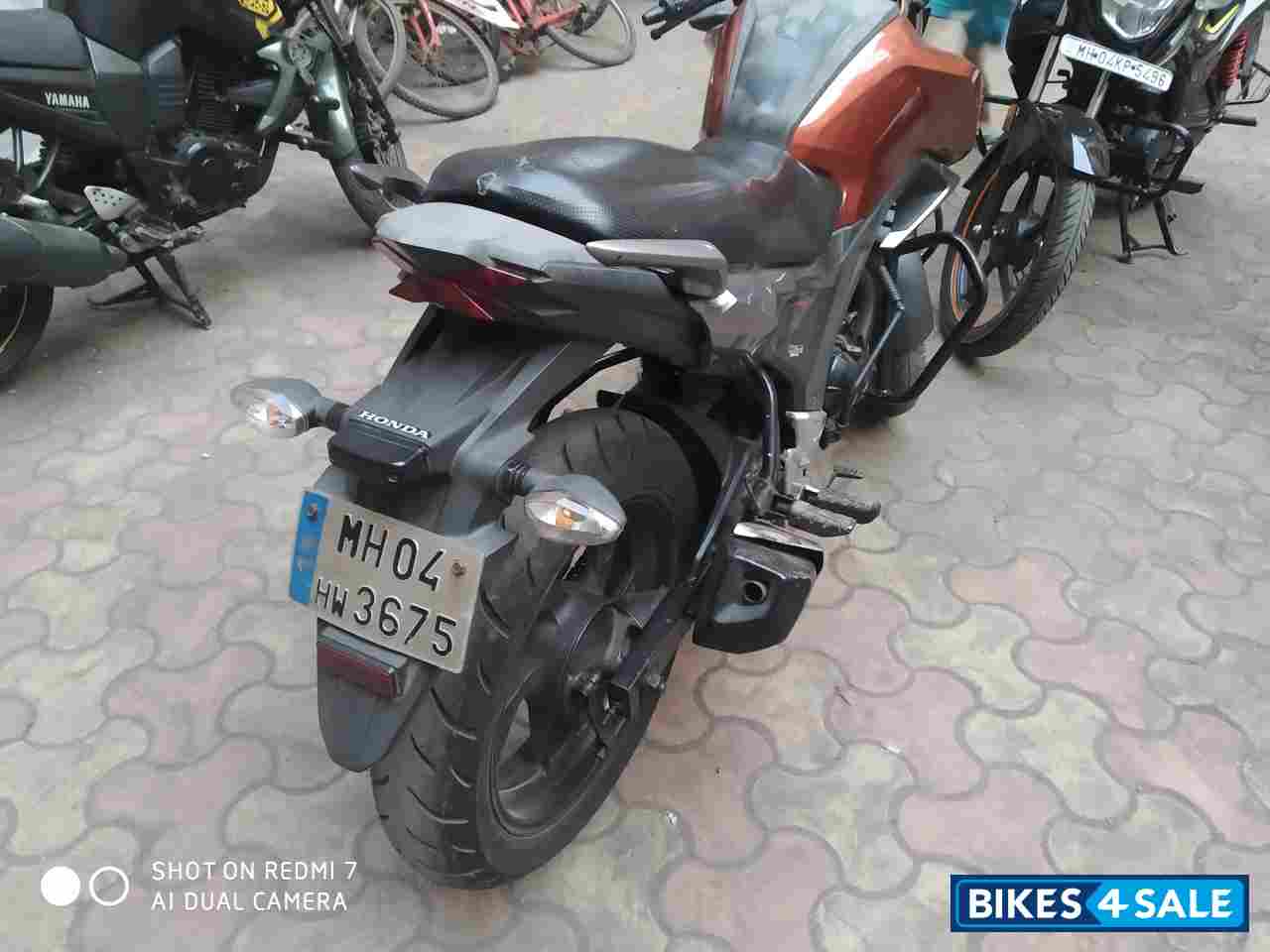 Honda CB Hornet 160R