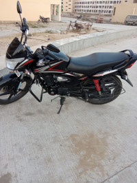 Black Honda CB Shine