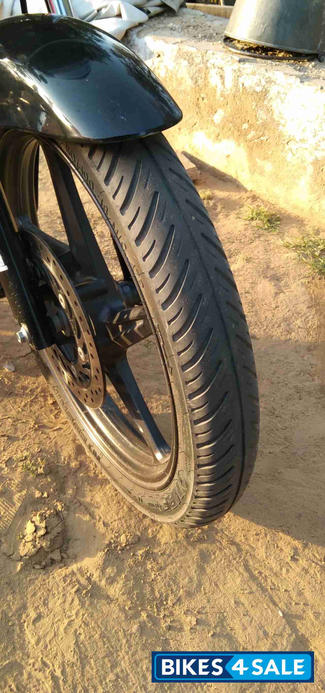 Black Honda CB Shine