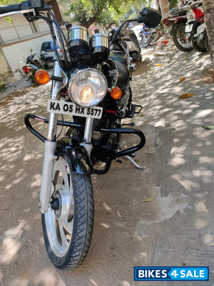 Black Royal Enfield Thunderbird 500