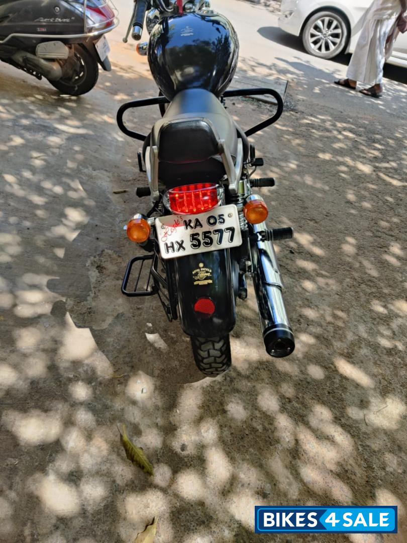 Black Royal Enfield Thunderbird 500 Black Royal Enfield Thunderbird 500