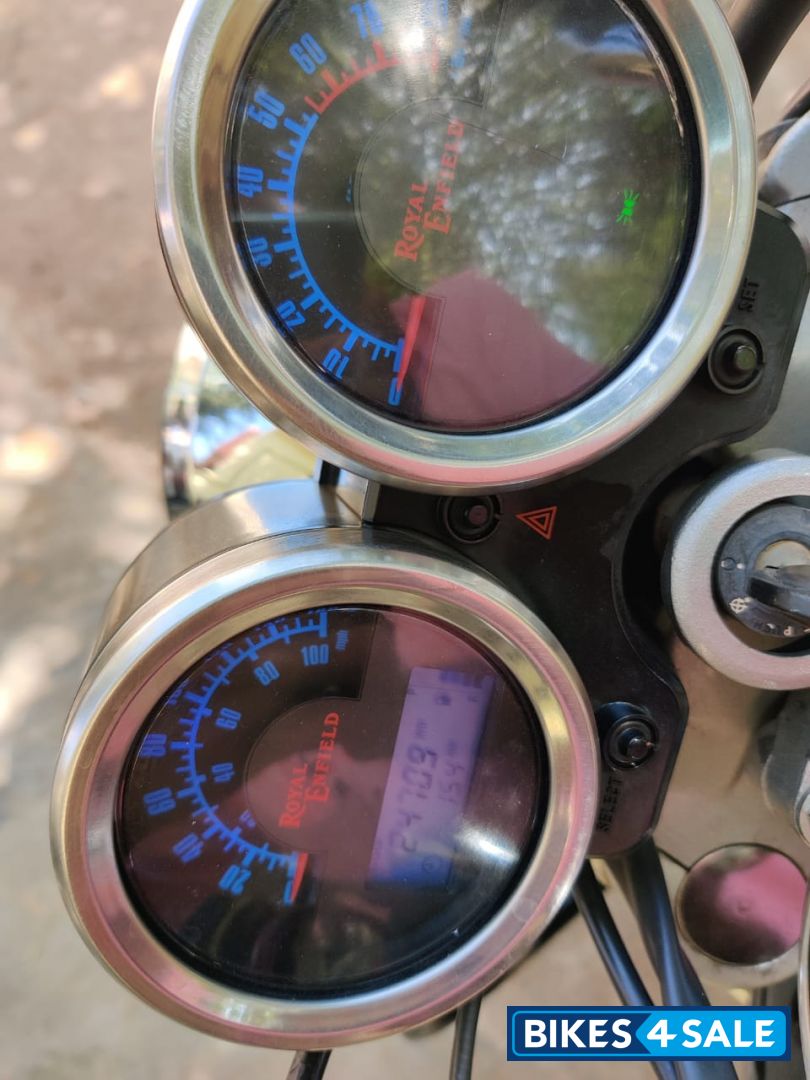 Black Royal Enfield Thunderbird 500 Black Royal Enfield Thunderbird 500