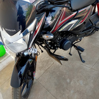 Black Honda Shine BS6