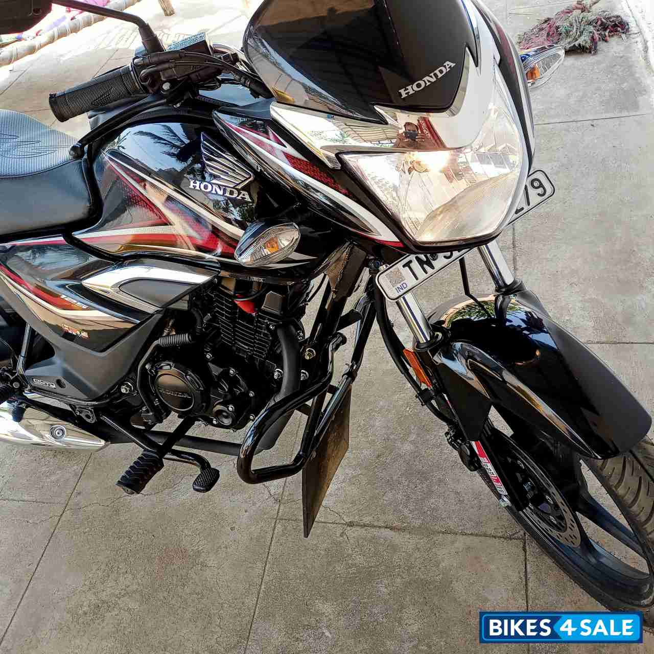 Black Honda Shine BS6