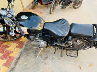 Royal Enfield Classic 500