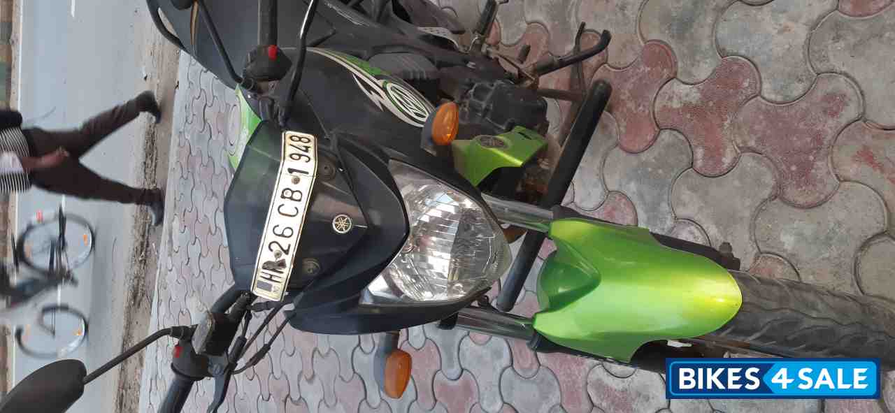 Green& Black Yamaha FZ-S