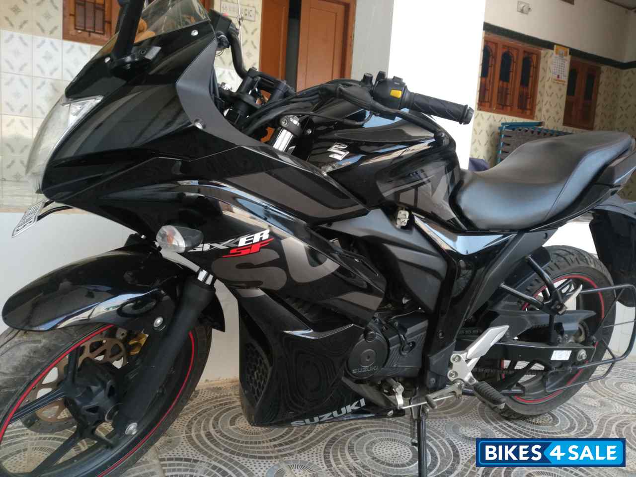 Suzuki Gixxer ABS