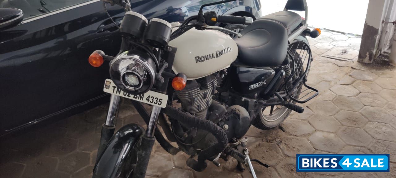 White Royal Enfield Thunderbird X 350